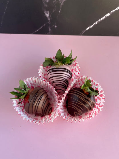 Chocolate Covered Fresh Strawberries image 2